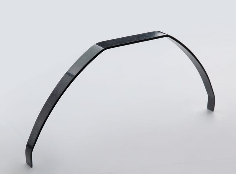 Tren carbono Yak 2200