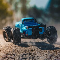 NOTORIOUS V5 6S 4WD BLX 1/8 FIRMA BLUE