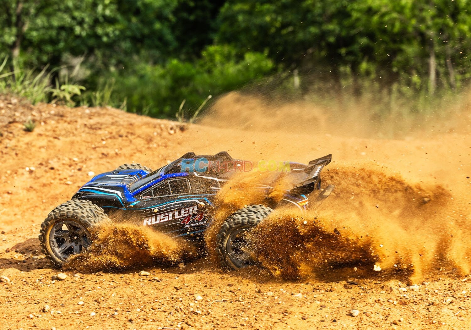 Coche Rustler Traxxas 4X4 BL-2S 4WD