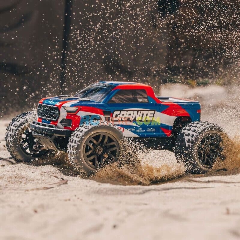 Coche GRANITE GROM MEGA 1/18 380 Escobillas 4X4 Monster Truck