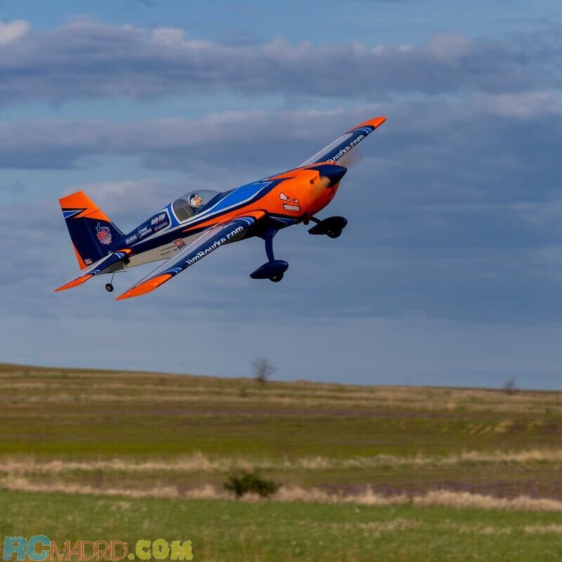 Extra 330 SC 3D 1.3m BNF Basic SAFE