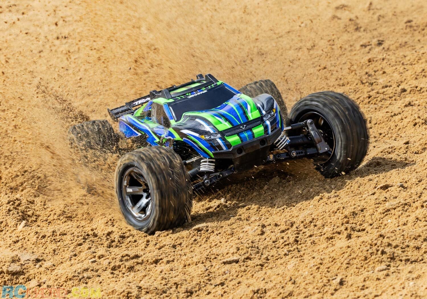 Traxxas Rustler 4X4 VXL TQi TSM (no bateria ni cargador)