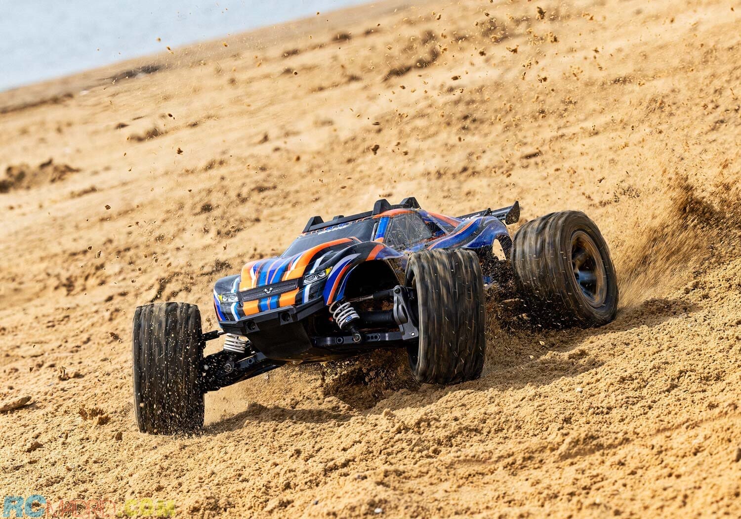 Traxxas Rustler 4X4 VXL TQi TSM (no bateria ni cargador)