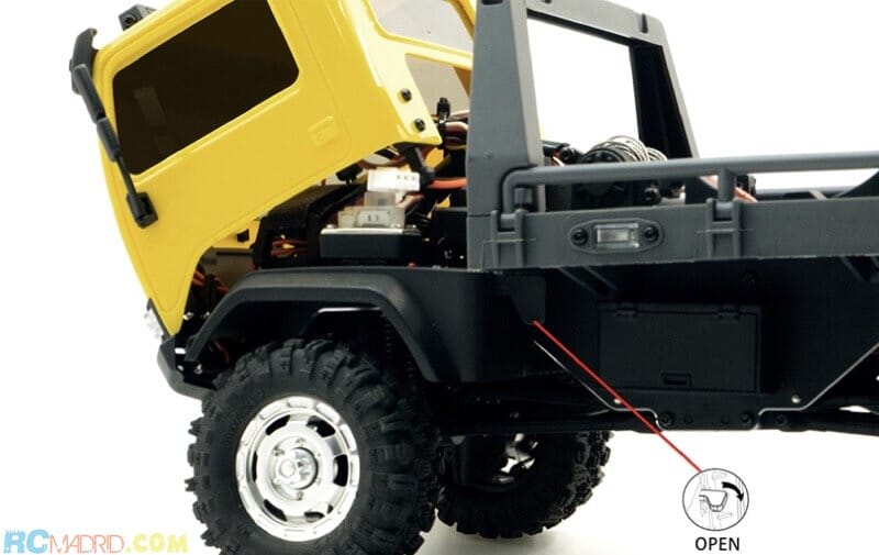 Camión 1:18 CR-18P "Tow Truck ARKTOS 6x6" Amarillo RTR