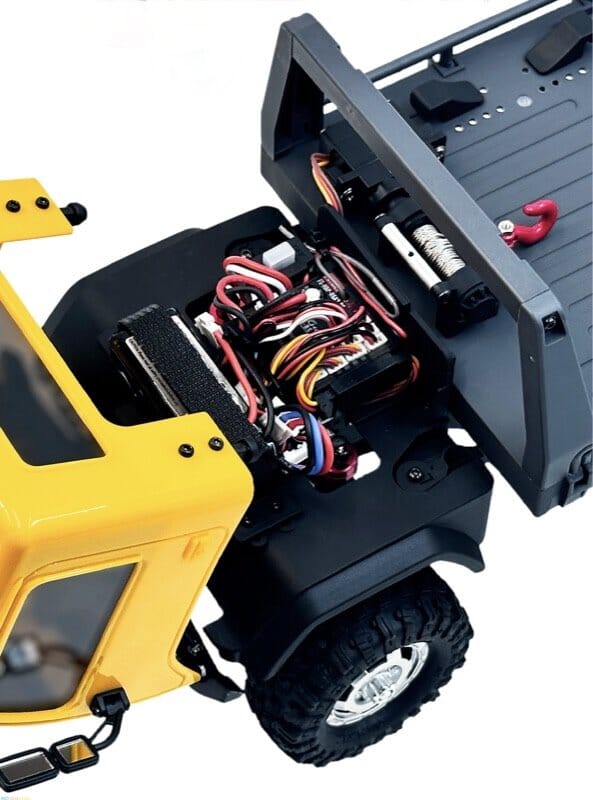 Camión 1:18 CR-18P "Tow Truck ARKTOS 6x6" Amarillo RTR