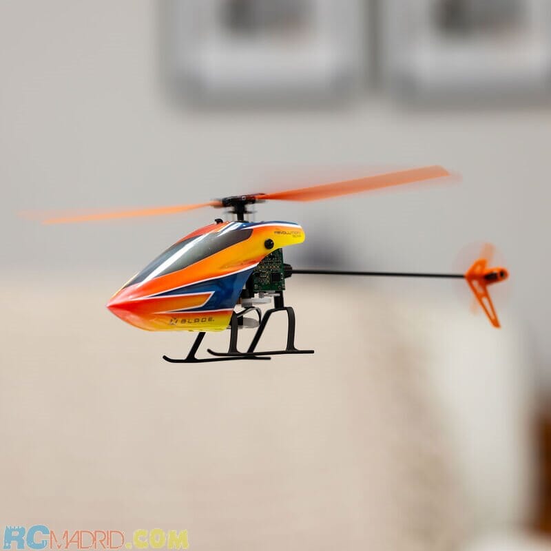 Helicóptero Revolution 90 FP RTF con SAFE Helicóptero Revolution 90 FP RTF con SAFE