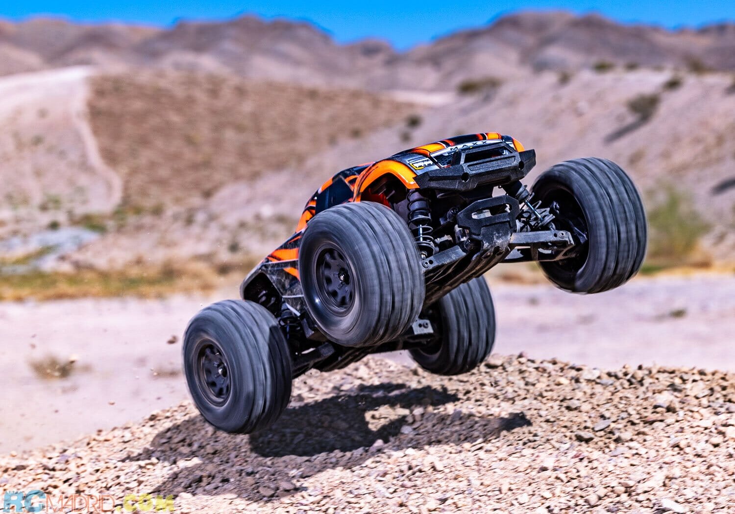 Traxxas mini Maxx BL-2s inc. batería y cargador