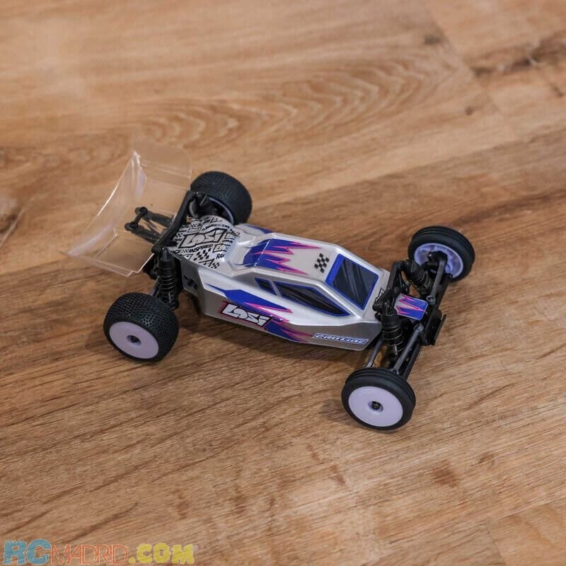 Losi 1/24 Micro-B 2S 2WD RTR Buggy (Bateria y Cargador) Plata
