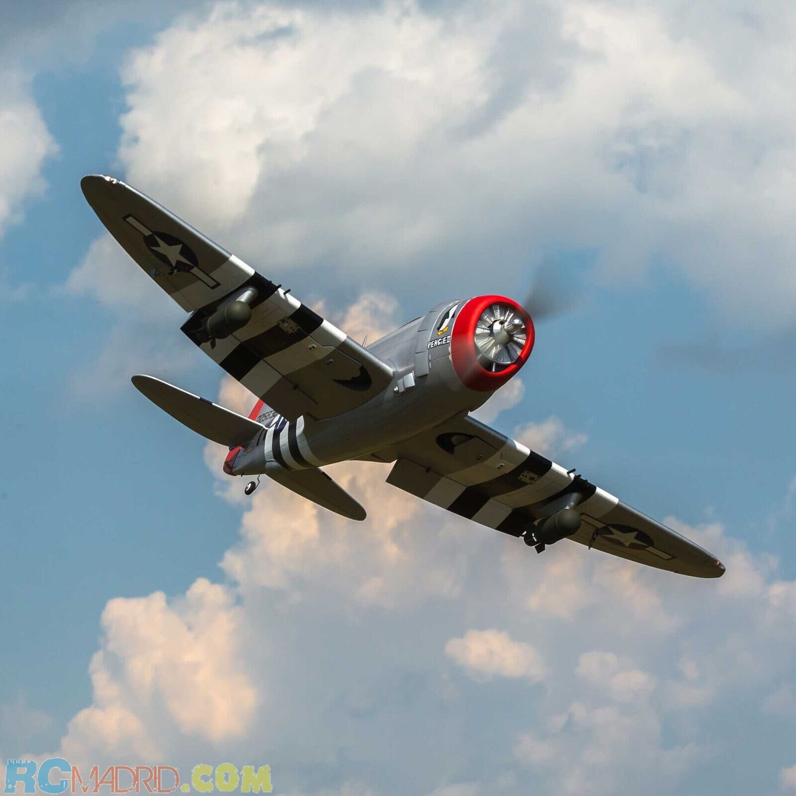 Avión P-47D Thunderbolt 20cc ARF 67"